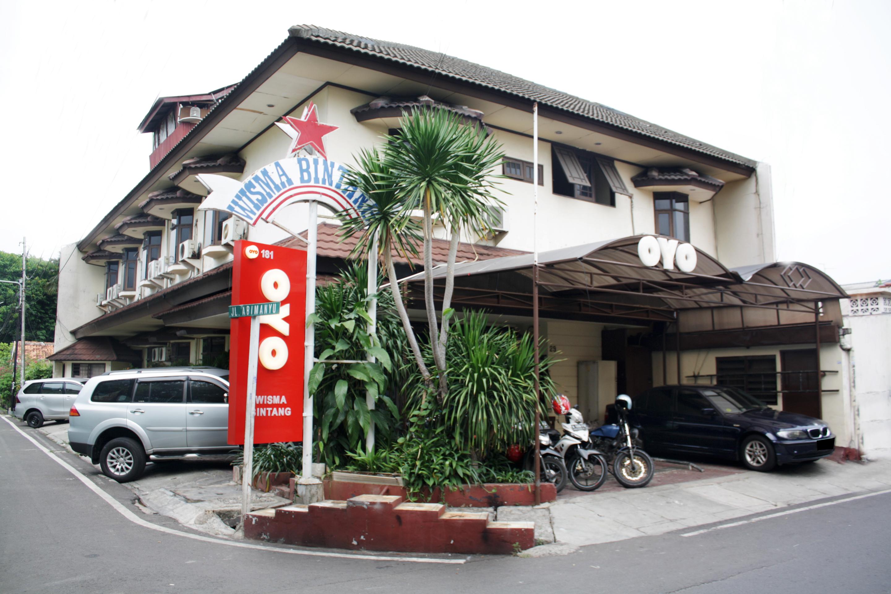 Vaccinated Staff - Oyo 181 Wisma Bintang Jakarta Eksteriør bilde